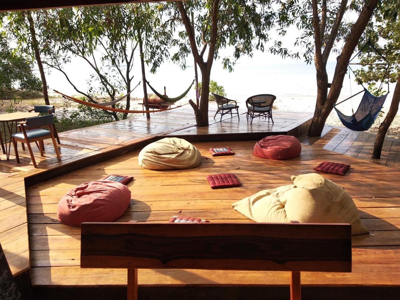 The Boarding House Hotell Sihanoukville Exteriör bild